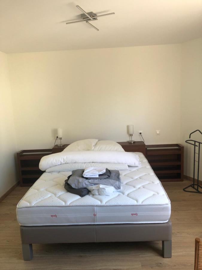 Résidence Merlin Saint-Malon-sur-Mel Extérieur photo