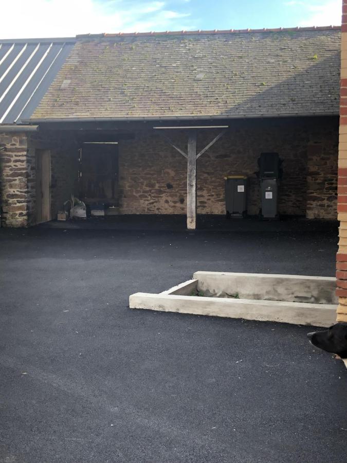 Résidence Merlin Saint-Malon-sur-Mel Extérieur photo
